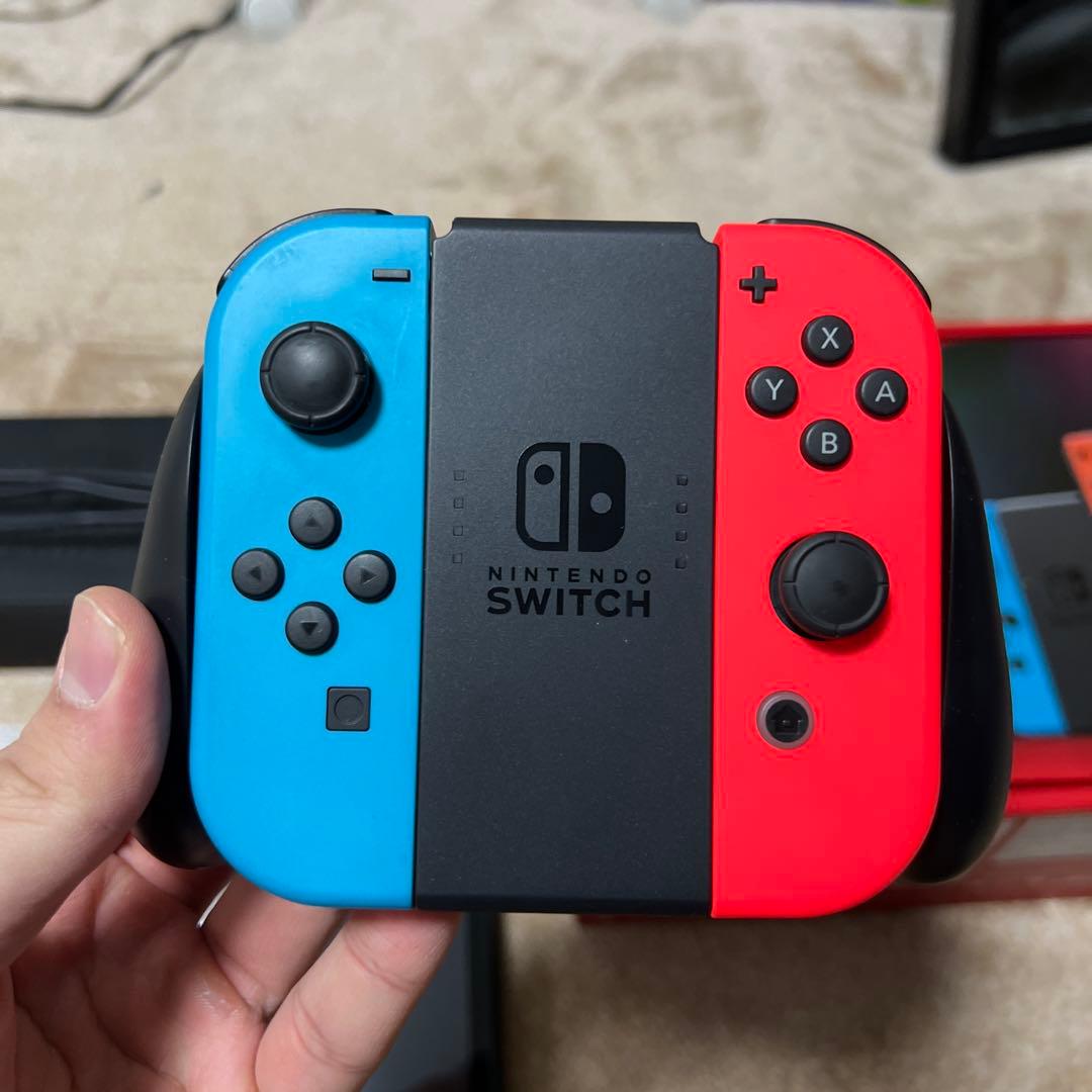 Nintendo Switch 本体 赤/青 Joy-Con