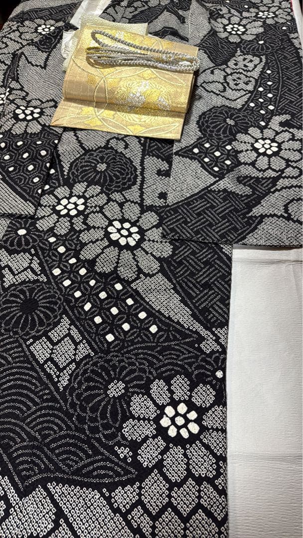 総絞り　振袖　成人式　フルセット　正絹　黒地