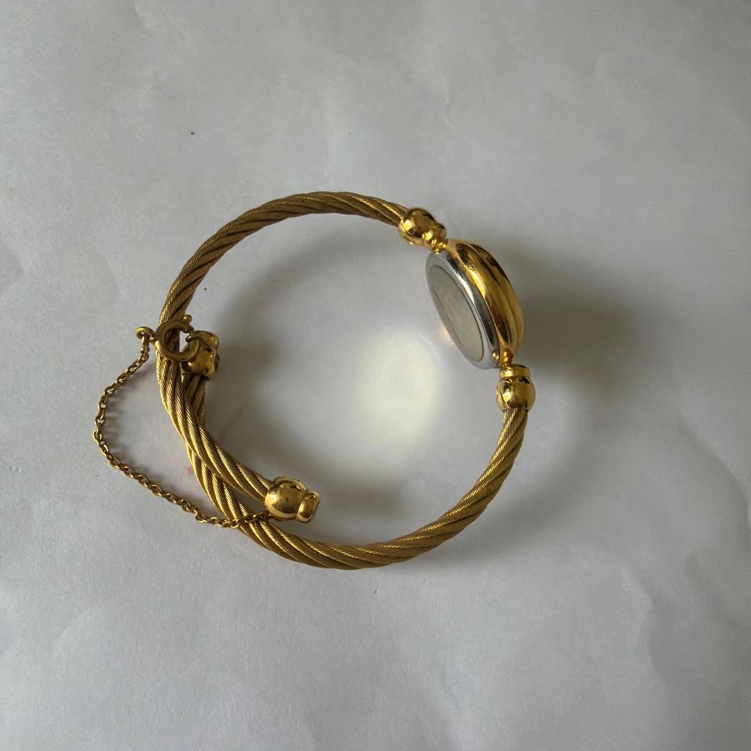 GUCCI ワイヤーバングルウオッチ2747L