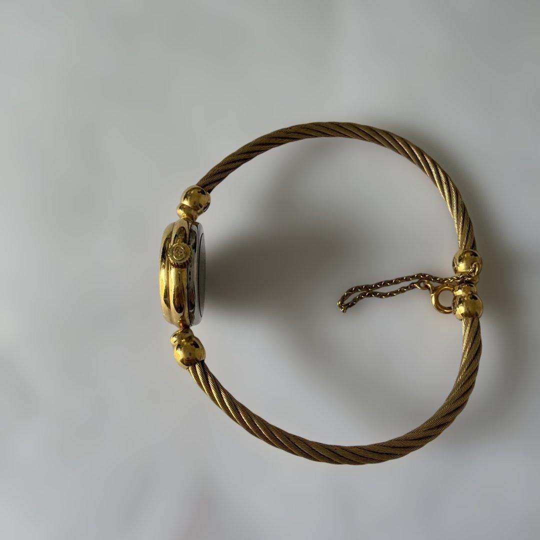 GUCCI ワイヤーバングルウオッチ2747L