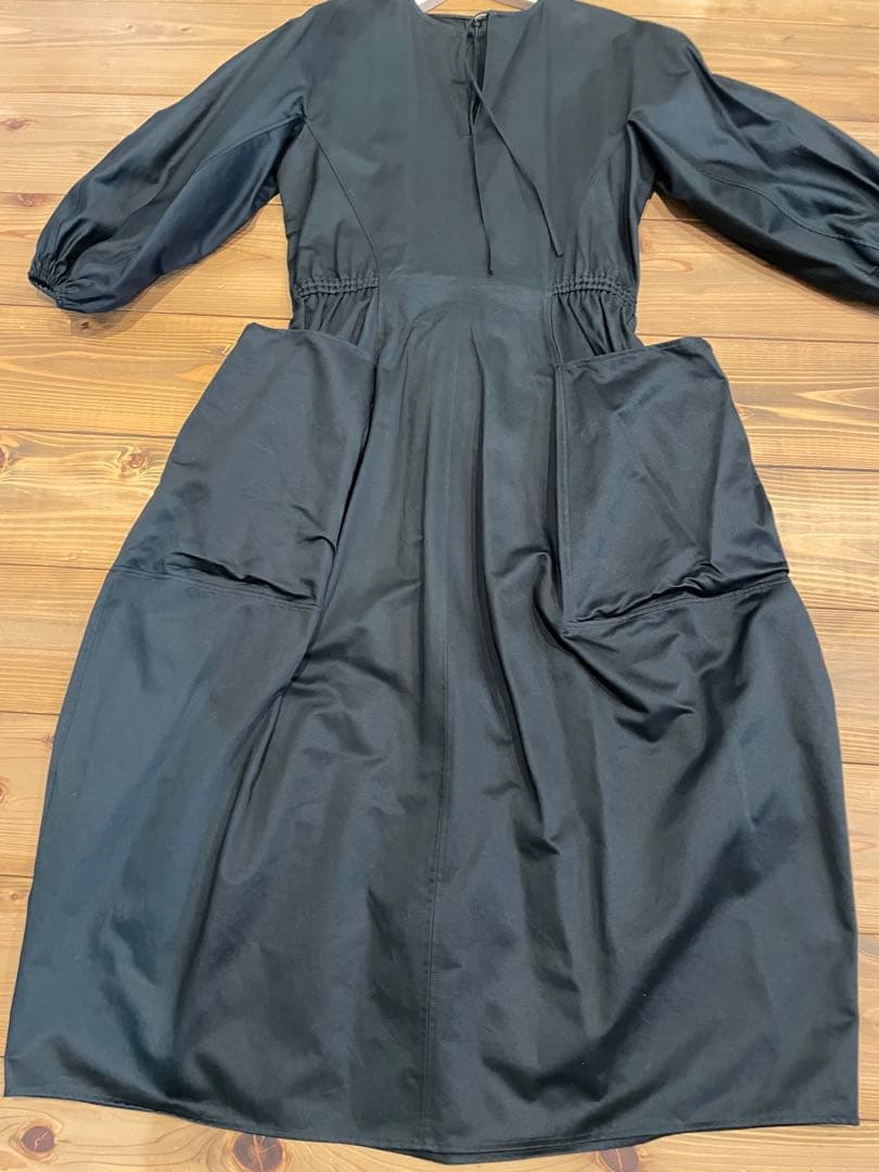 ⚫︎TENNE HANDCRAFTED MODERN ボリュームスリーブドレス