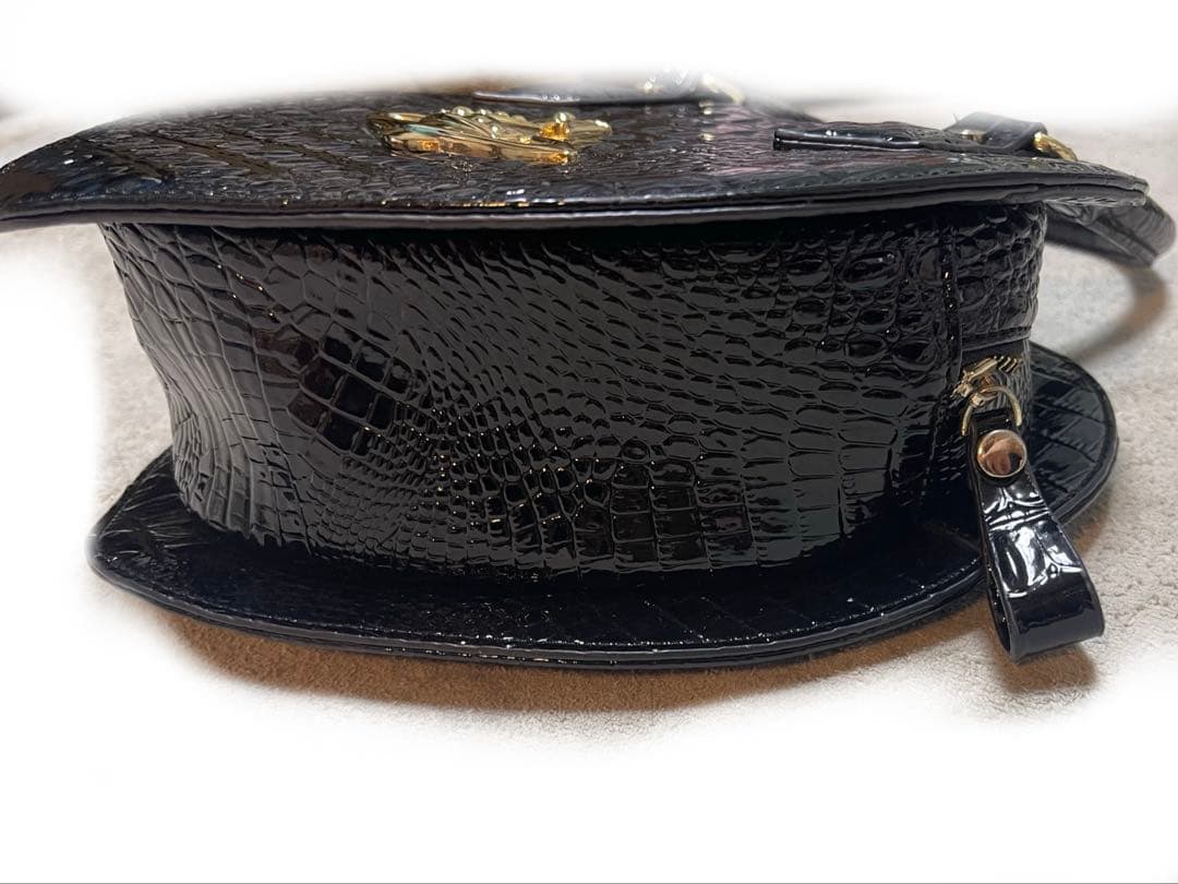 ハート型 クロコダイル風 ショルダーバッグ ブラック　ヴィヴィアン