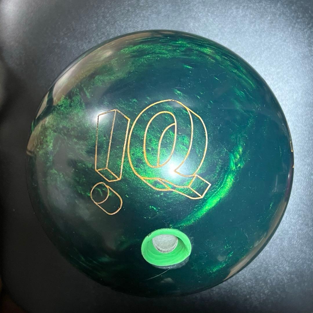 STORM IQ Tour エメラルド ボウリングボール 15ポンド