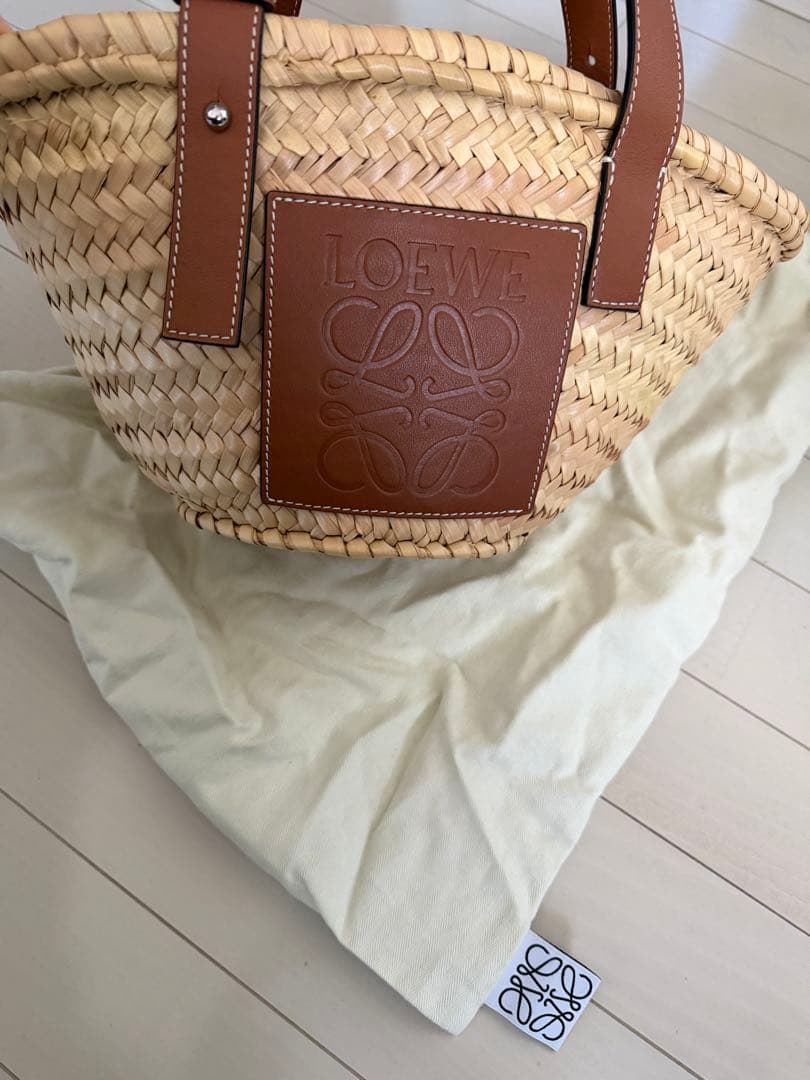 ロエベ かごバッグ　LOEWE籠バッグスモール