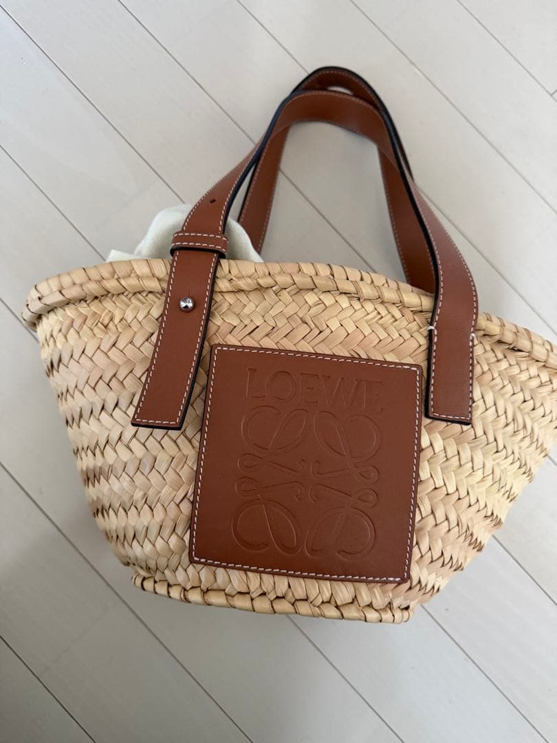 ロエベ かごバッグ　LOEWE籠バッグスモール