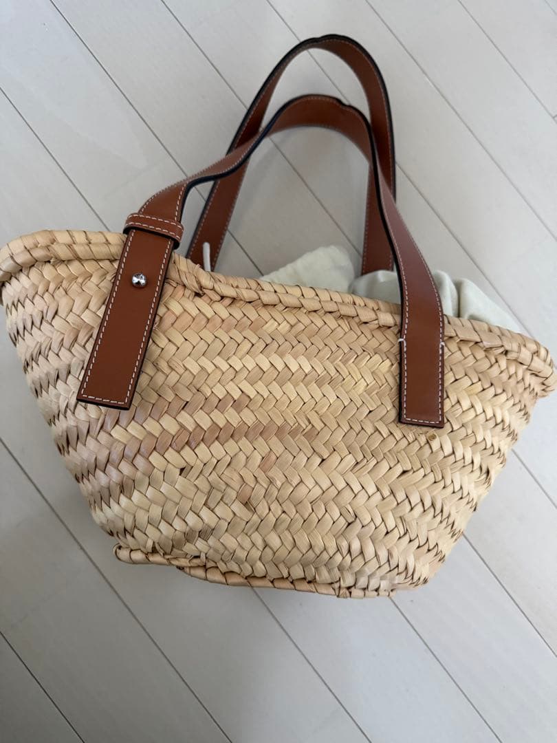 ロエベ かごバッグ　LOEWE籠バッグスモール
