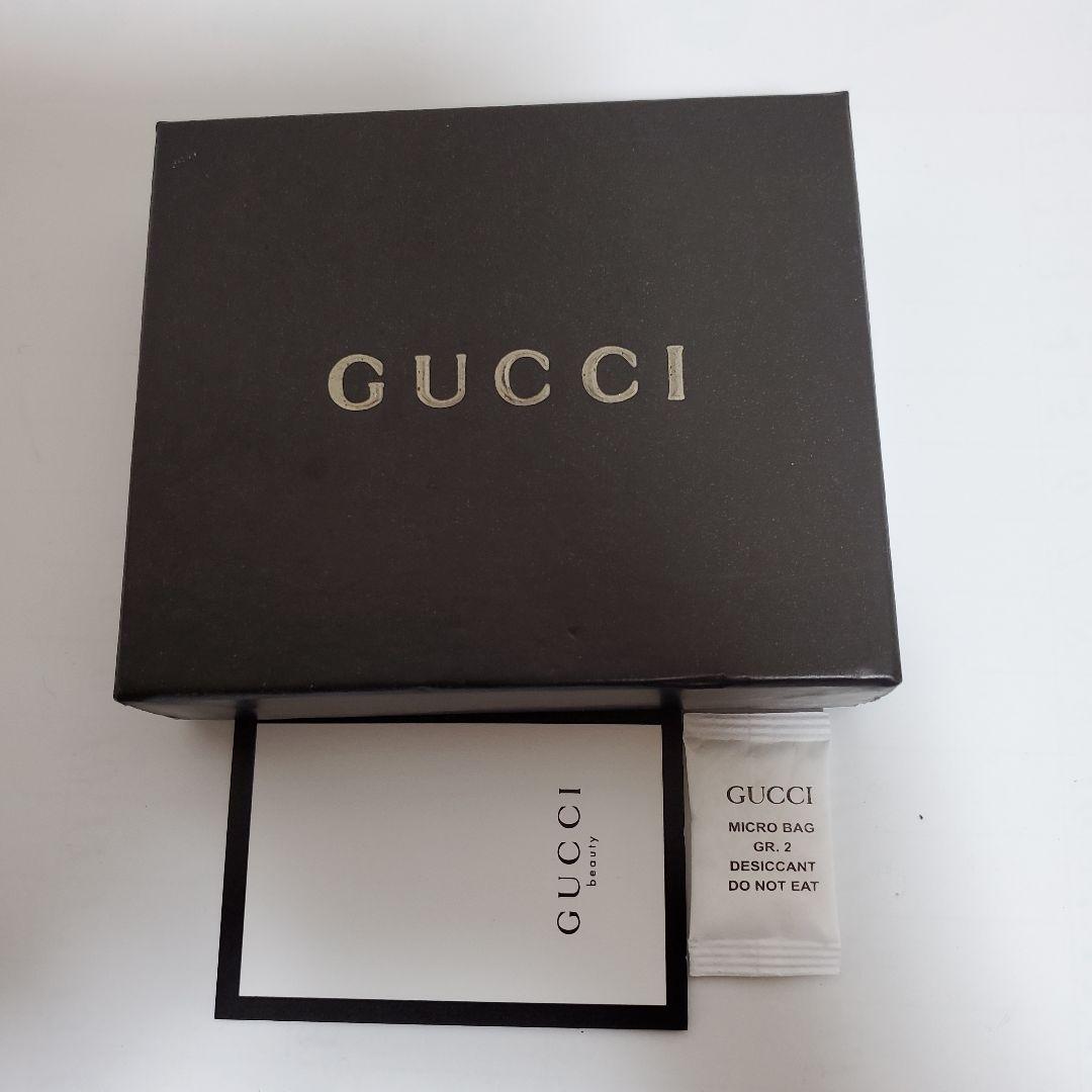 み*か様 GUCCI　グッチ　二つ折り財布　GG柄　本革　ブラック