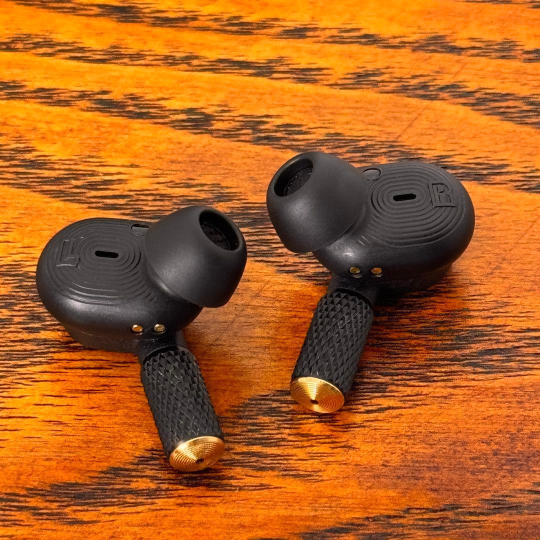 MarshallのMotif II A.N.C. ワイヤレスイヤホン本体のみ