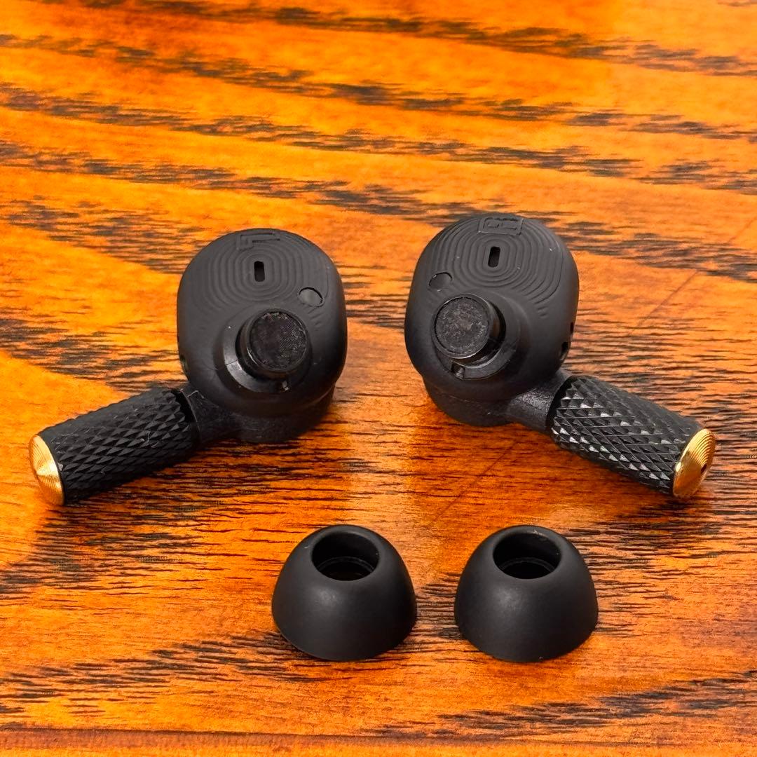 MarshallのMotif II A.N.C. ワイヤレスイヤホン本体のみ