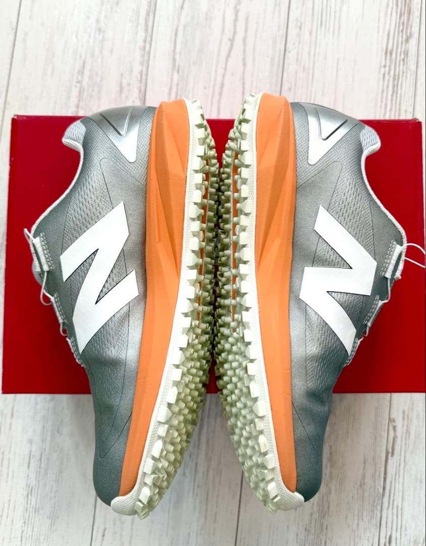 New Balance ゴルフシューズ シルバー/オレンジ