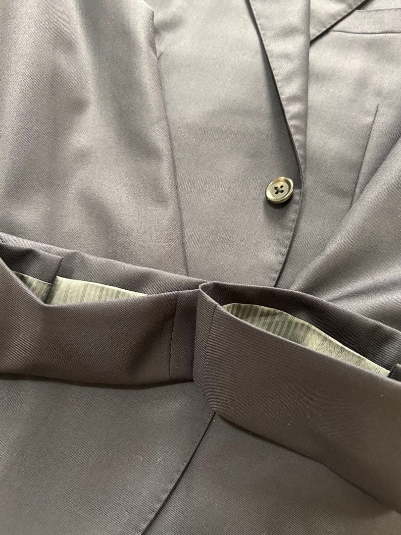 未使用に近い　グローバルスタイル　イタリア製エストラート　ネイビースーツ　XL