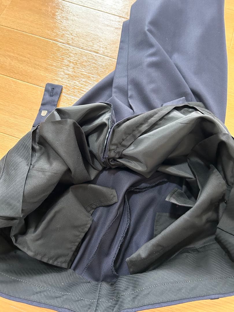 未使用に近い　グローバルスタイル　イタリア製エストラート　ネイビースーツ　XL