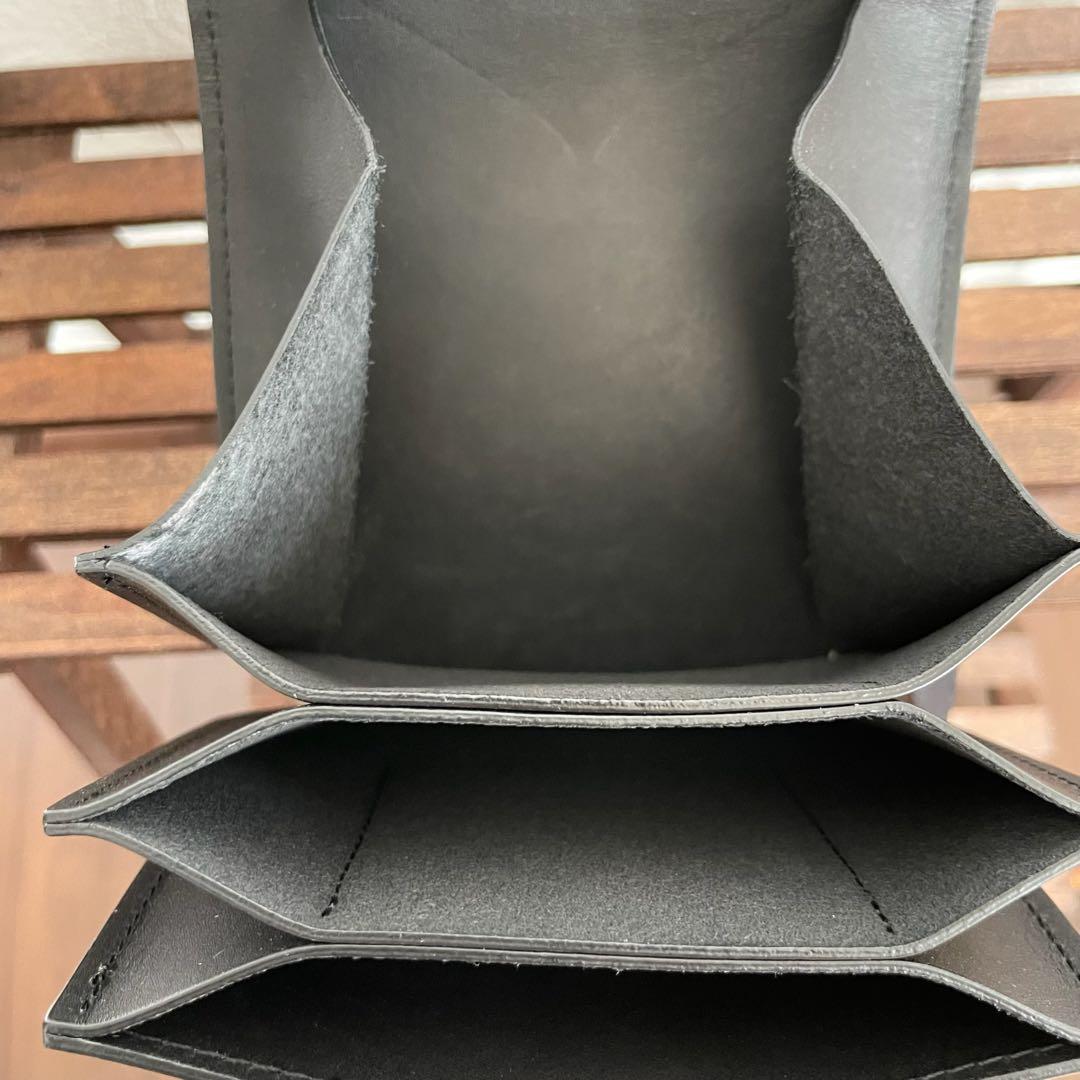 美品ITTI ショルダーウォレット ブラック　ミニ財布　黒