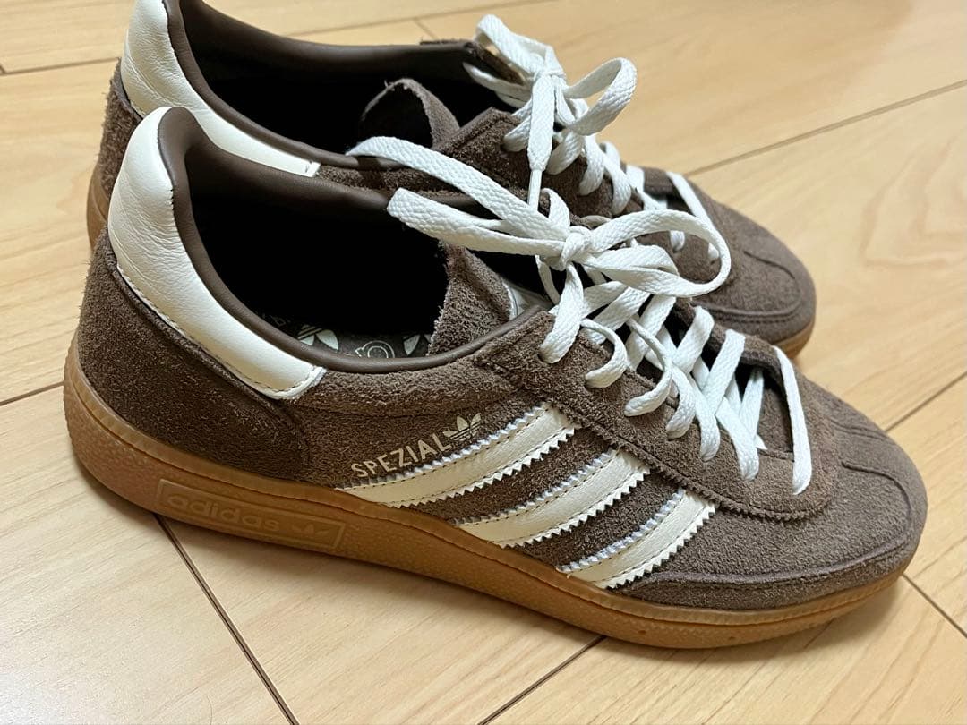 adidas ハンドボール スペツィル 23.5cm