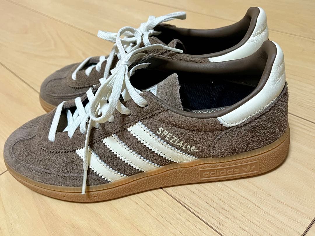 adidas ハンドボール スペツィル 23.5cm