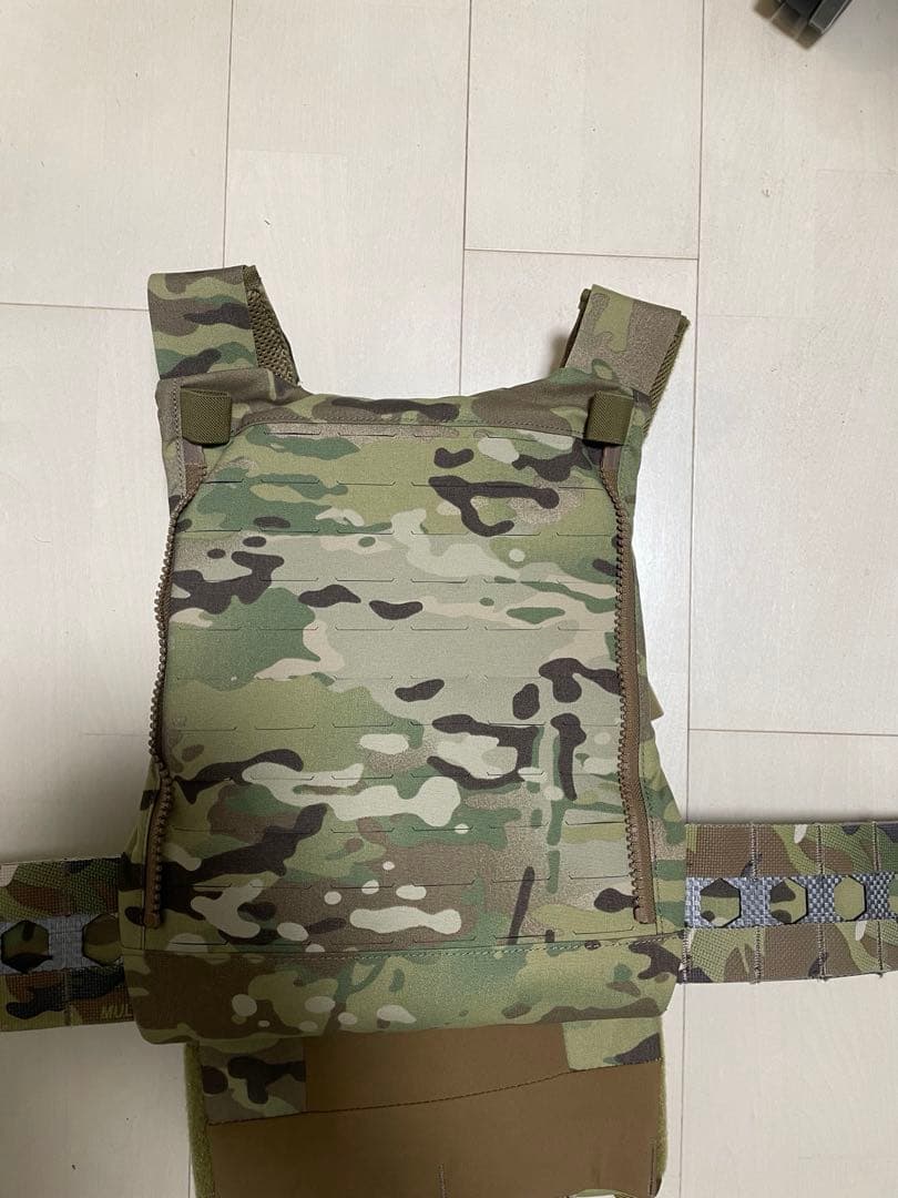 エマーソン　プレートキャリア