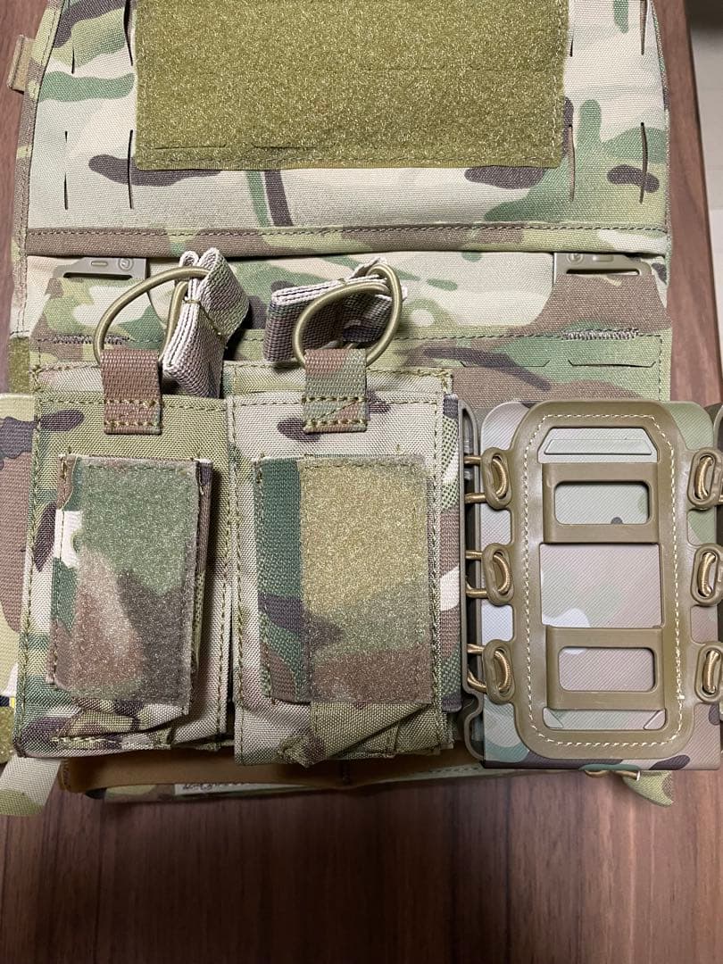 エマーソン　プレートキャリア