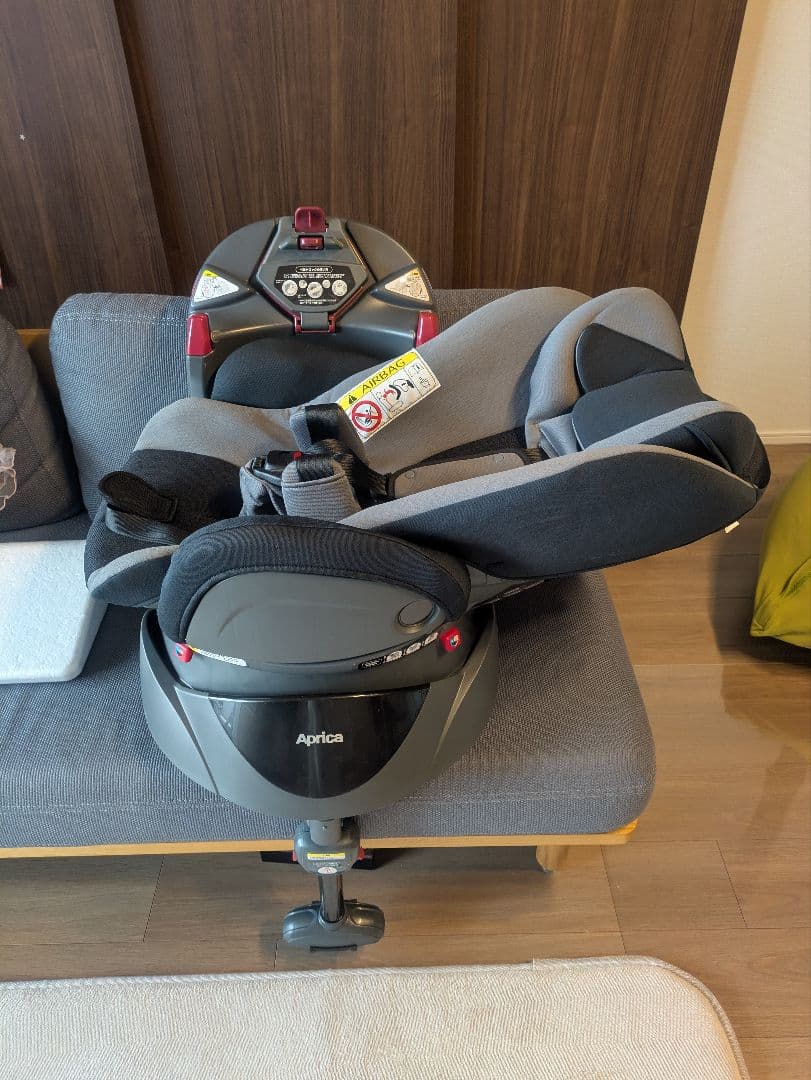 アップリカ ディアターンプラス AB グレー　チャイルドシート