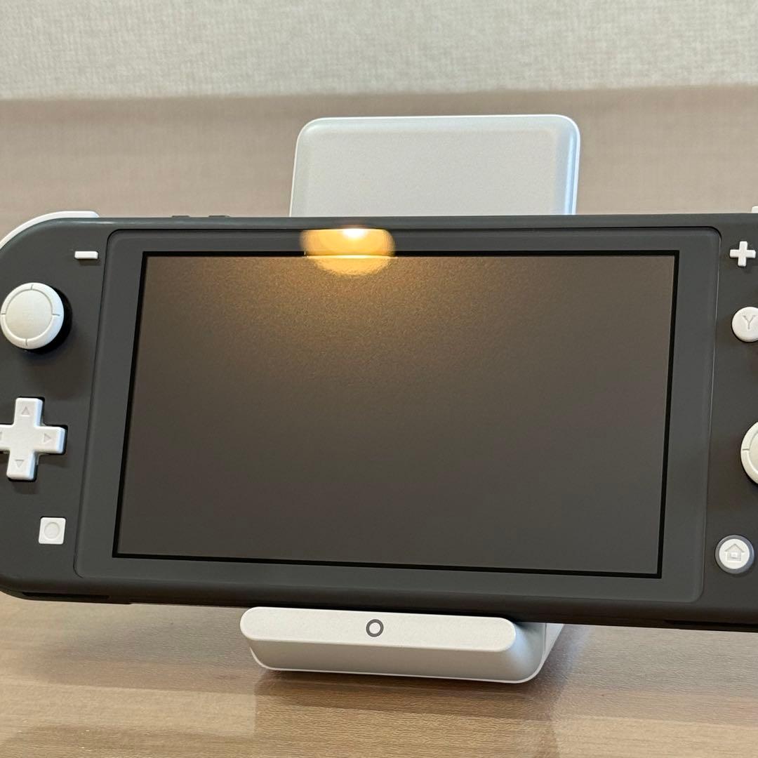 7-098【美品】Switch LITE グレー