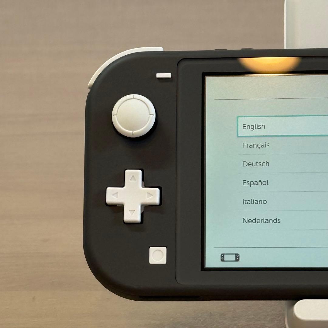 7-098【美品】Switch LITE グレー