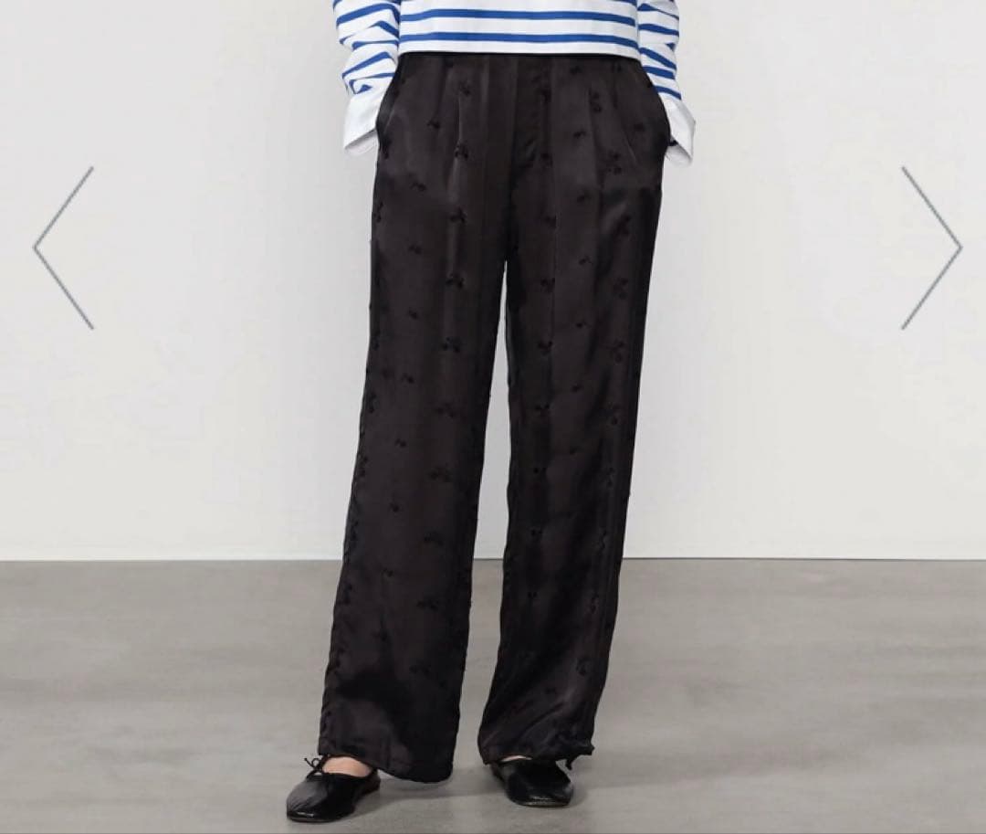 TICCA | フラワーエンブロイダリー サテンパンツ