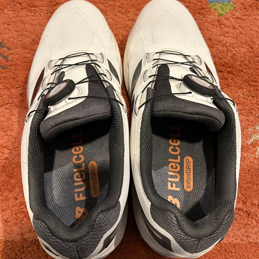 ※ちょこぼい ニューバランス FuelCell1001V5 27.5㎝