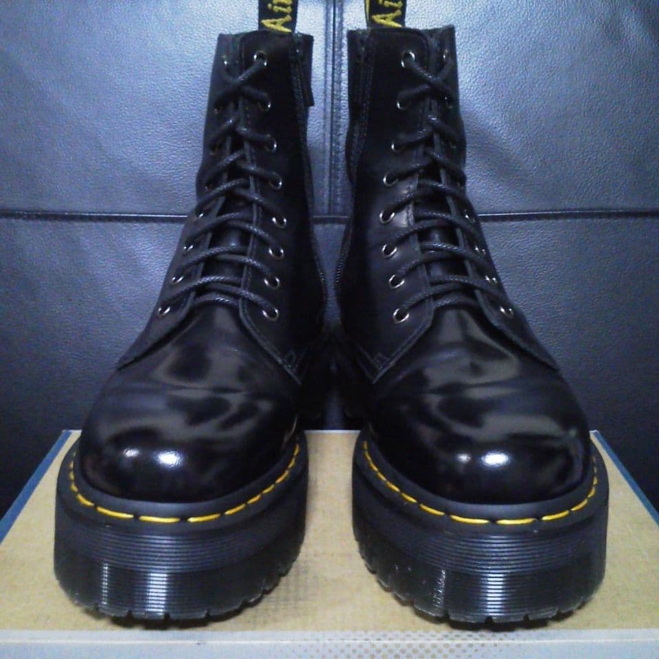 【極美品】Dr.Martens JADON UK7 黒 男女可 厚底 8ホール