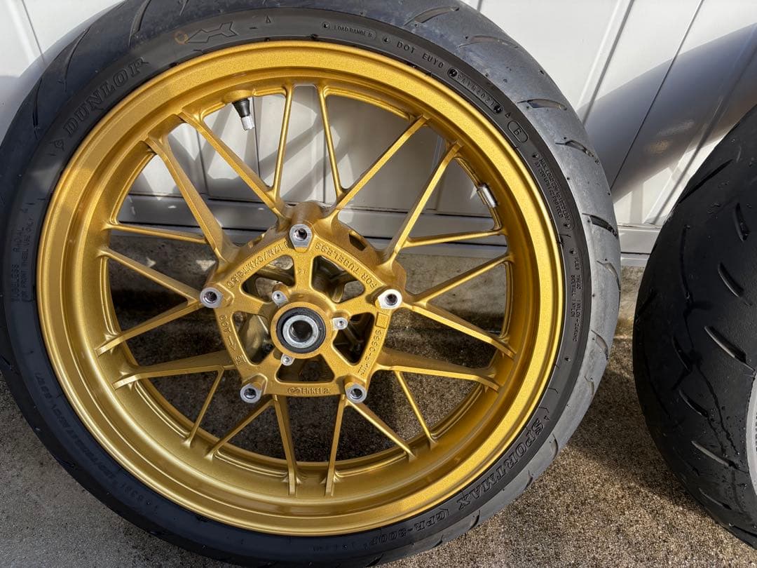 Z900rsゴールド スポークデザイン ホイール 前後セット