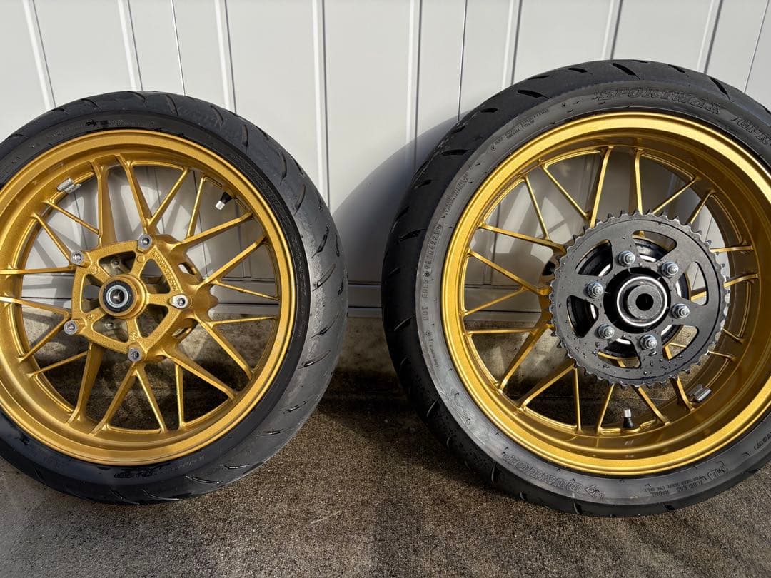Z900rsゴールド スポークデザイン ホイール 前後セット