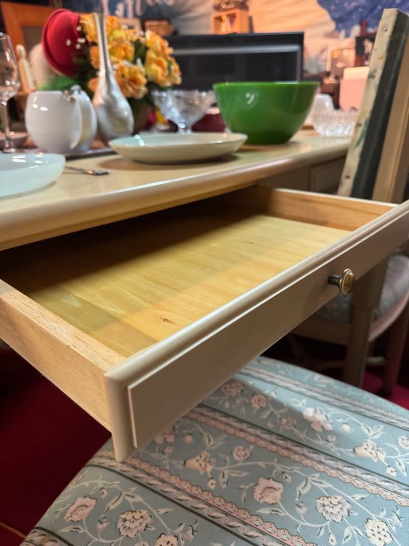 リンホーリン　ダイニングテーブル