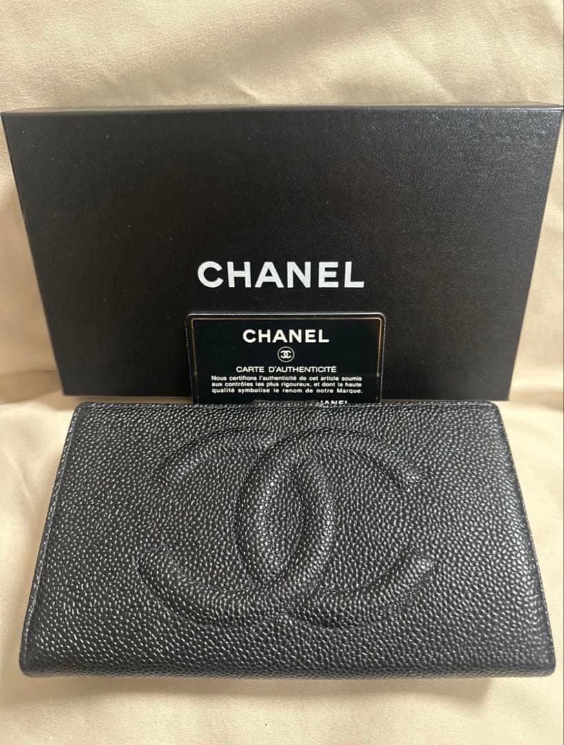⭐︎CHANEL⭐︎キャビアスキン 二つ折り ガマ口 長財布