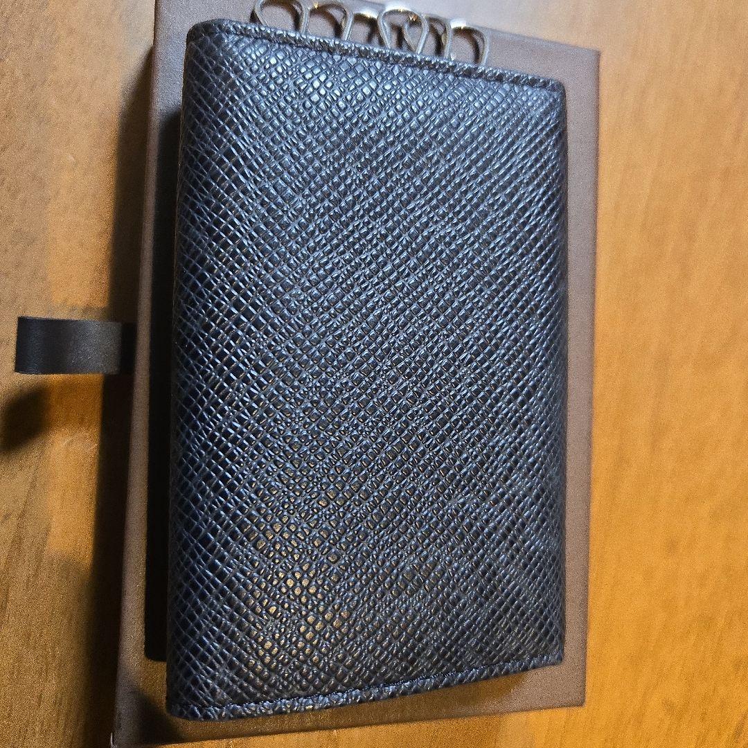 LOUIS VUITTON ミュルティクレ6連キーケース