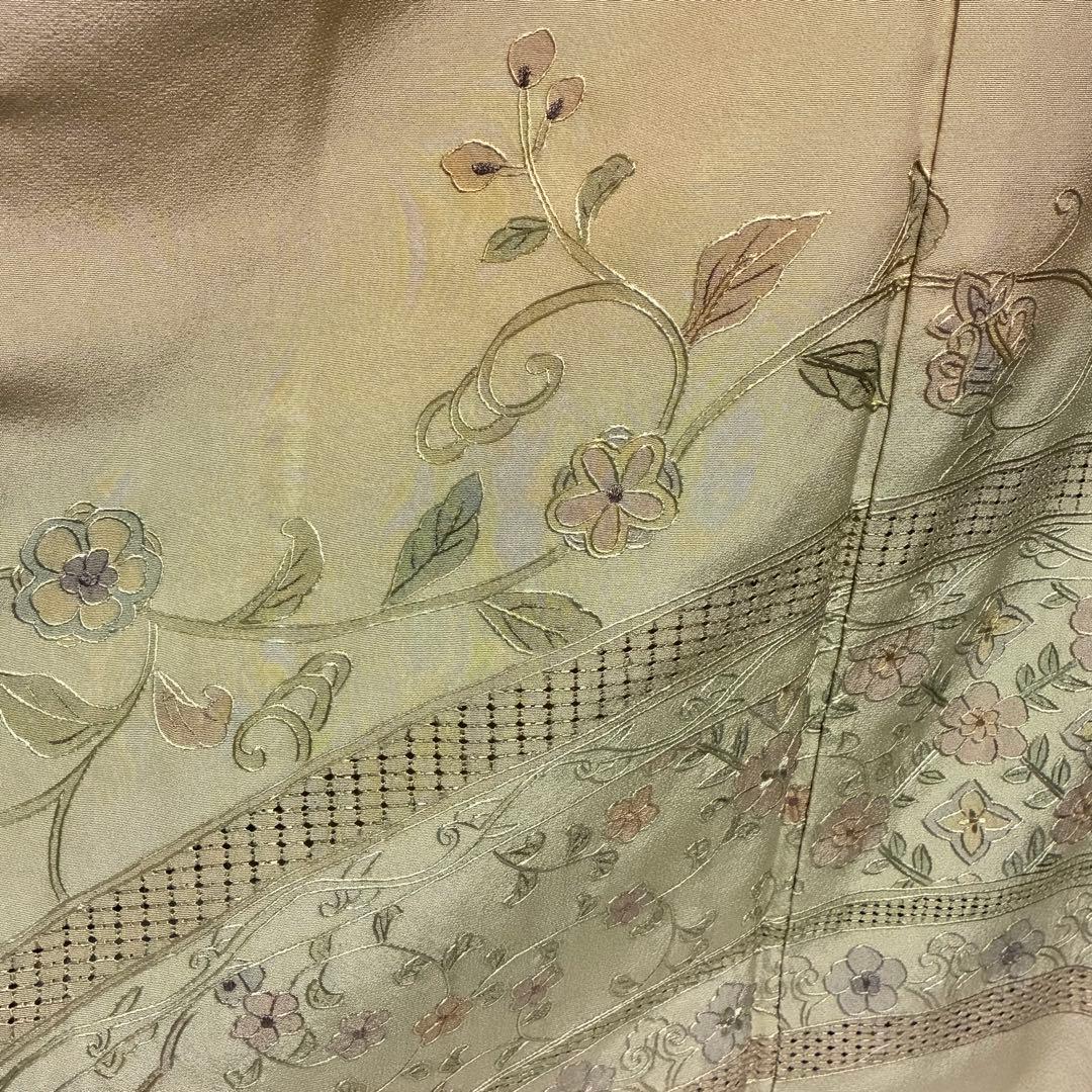 D168 訪問着　総刺繍　汕頭・蘇州刺繍　華文　唐草　正絹　着物　袷　極美品