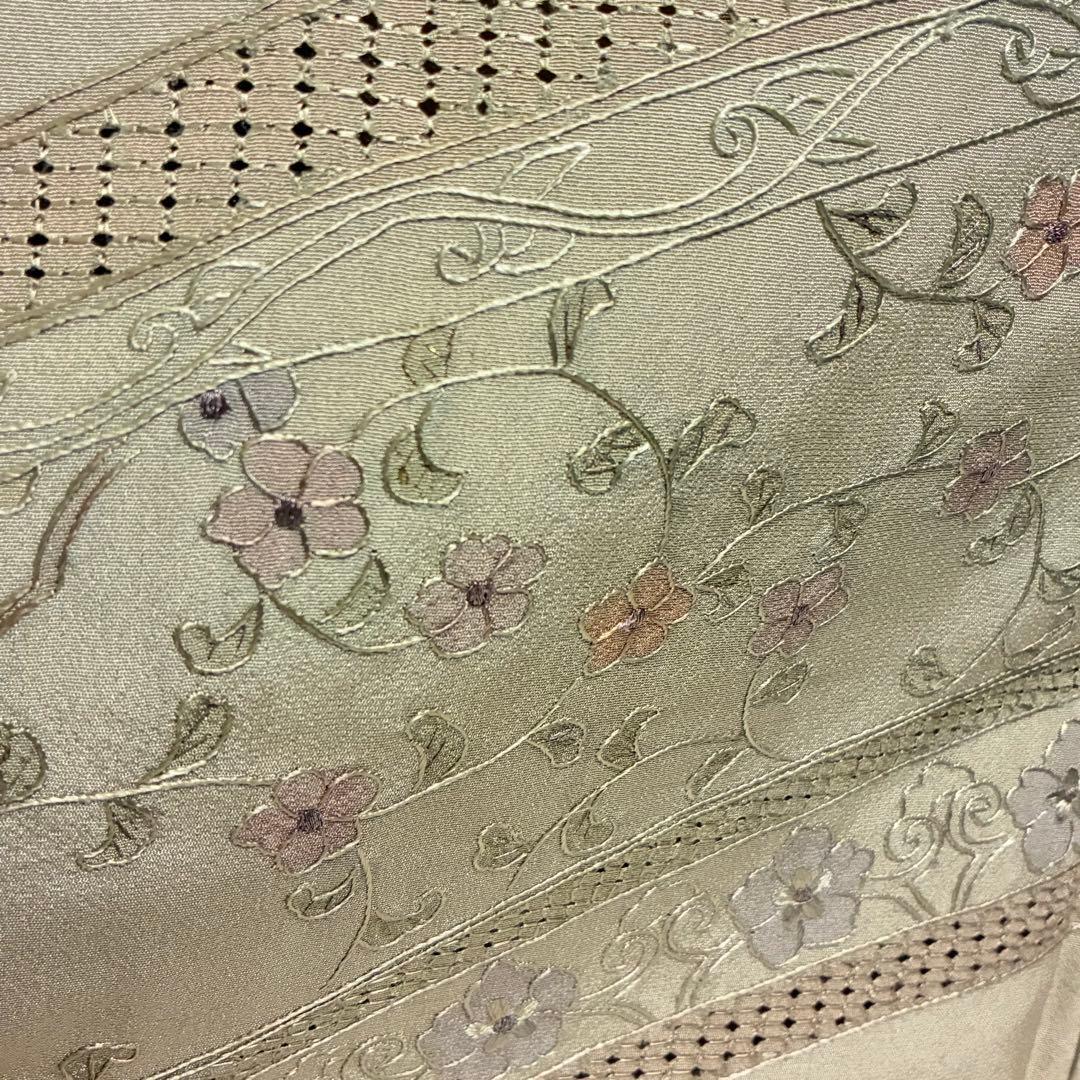 D168 訪問着　総刺繍　汕頭・蘇州刺繍　華文　唐草　正絹　着物　袷　極美品