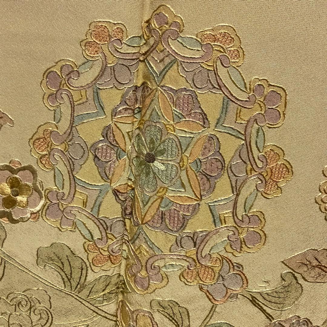 D168 訪問着　総刺繍　汕頭・蘇州刺繍　華文　唐草　正絹　着物　袷　極美品