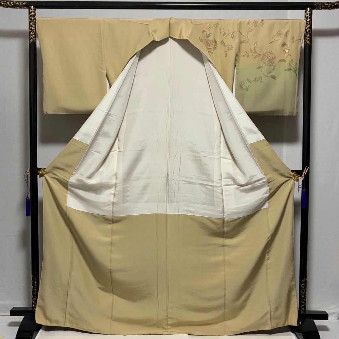 D168 訪問着　総刺繍　汕頭・蘇州刺繍　華文　唐草　正絹　着物　袷　極美品