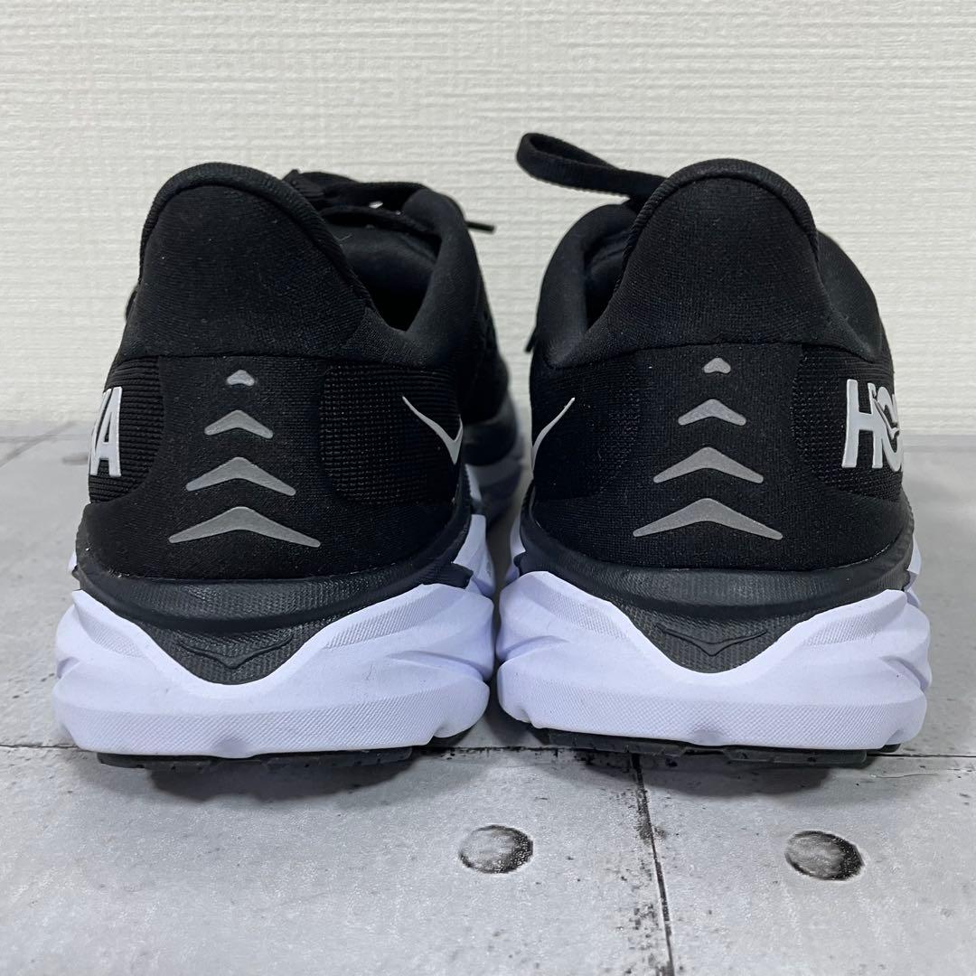 美品　HOKA ホカ　CLIFTON8 ランニングシューズ 黒　スニーカー　24