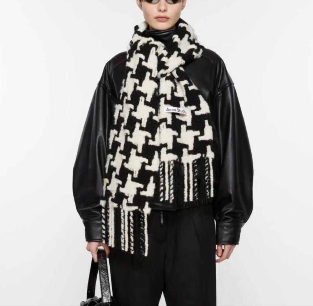 【Acne Studios】 ハウンドトゥースマフラー