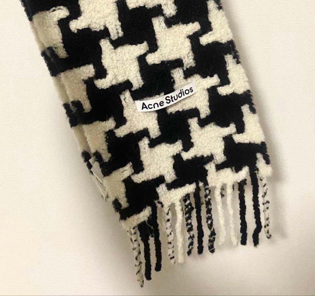【Acne Studios】 ハウンドトゥースマフラー