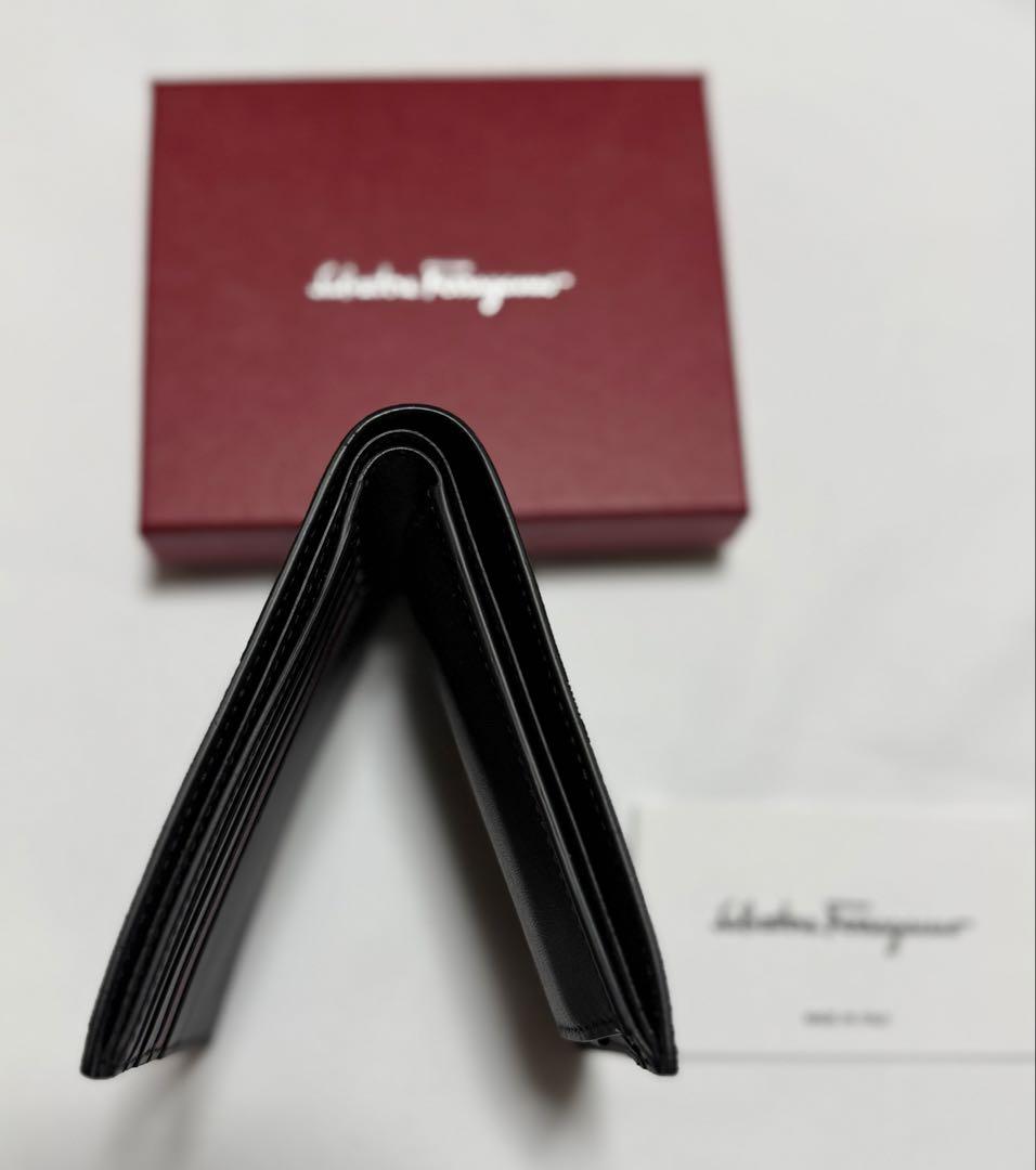 新品 Ferragamo フェラガモ レザー 財布 ガンチーニ プレゼントにも♡