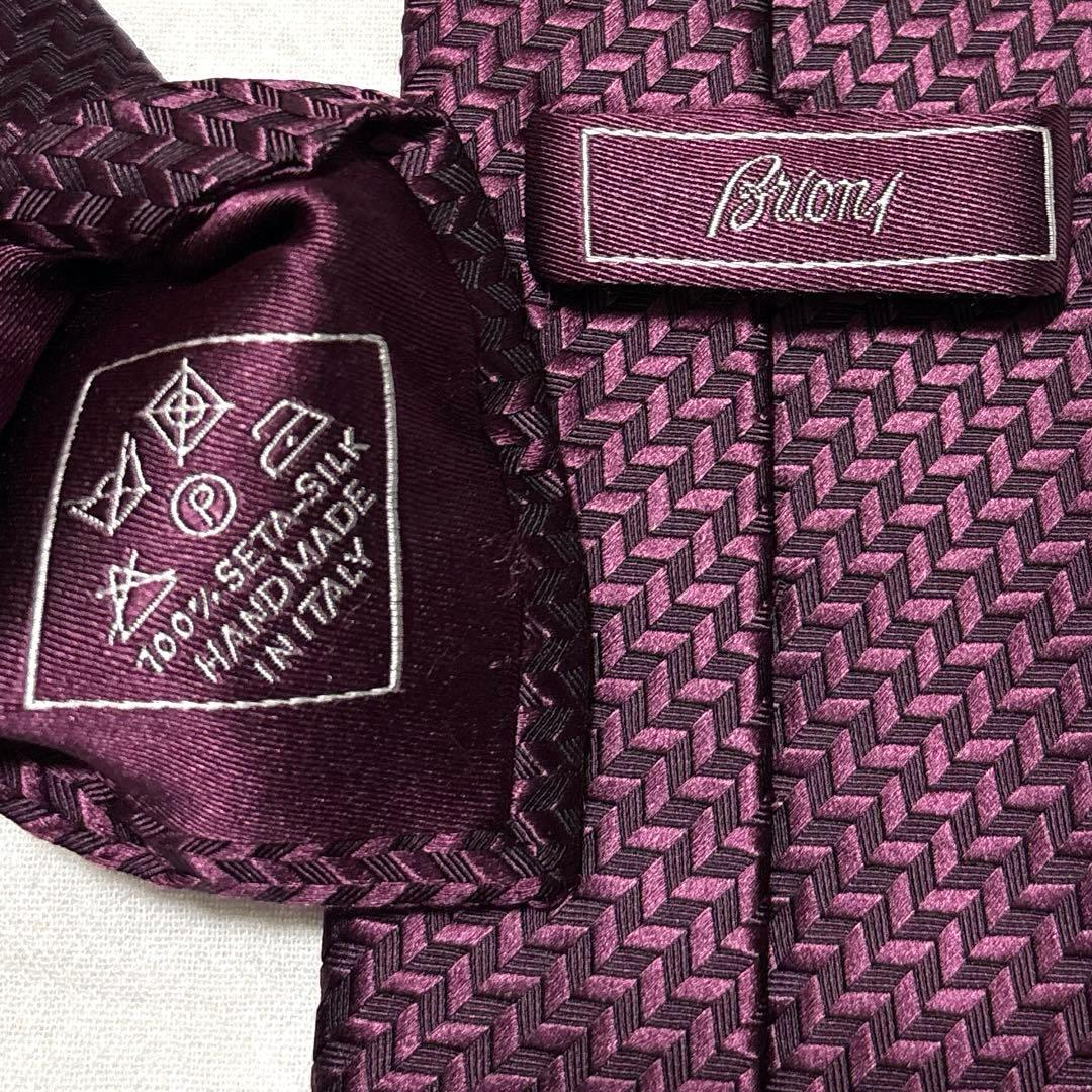極美品　Brioni ブリオーニ　ネクタイ　ジャガード　　ボルドー　肉厚　光沢