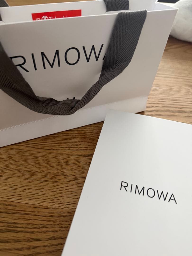 リモワ　iPhone17Pro MagSafe ケース　スレート　グレー