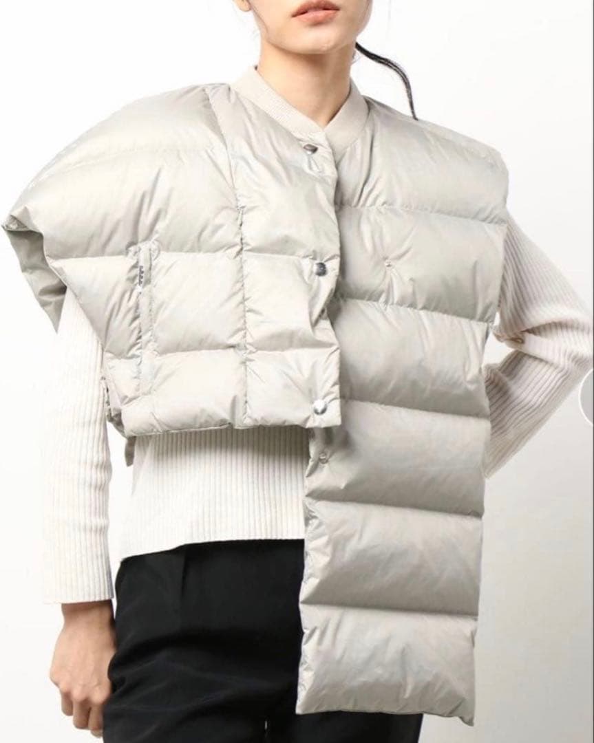 UN3D.ダウンベスト【美品】