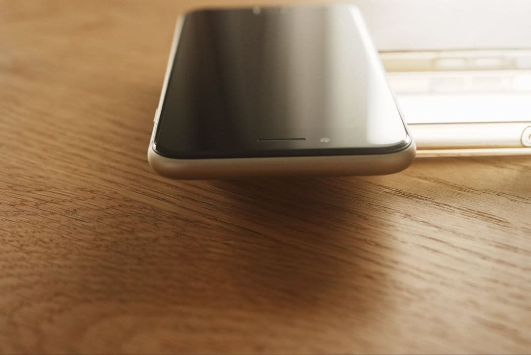 【即日発送】第3世代 iPhone SE 美品　simフリー　64GB