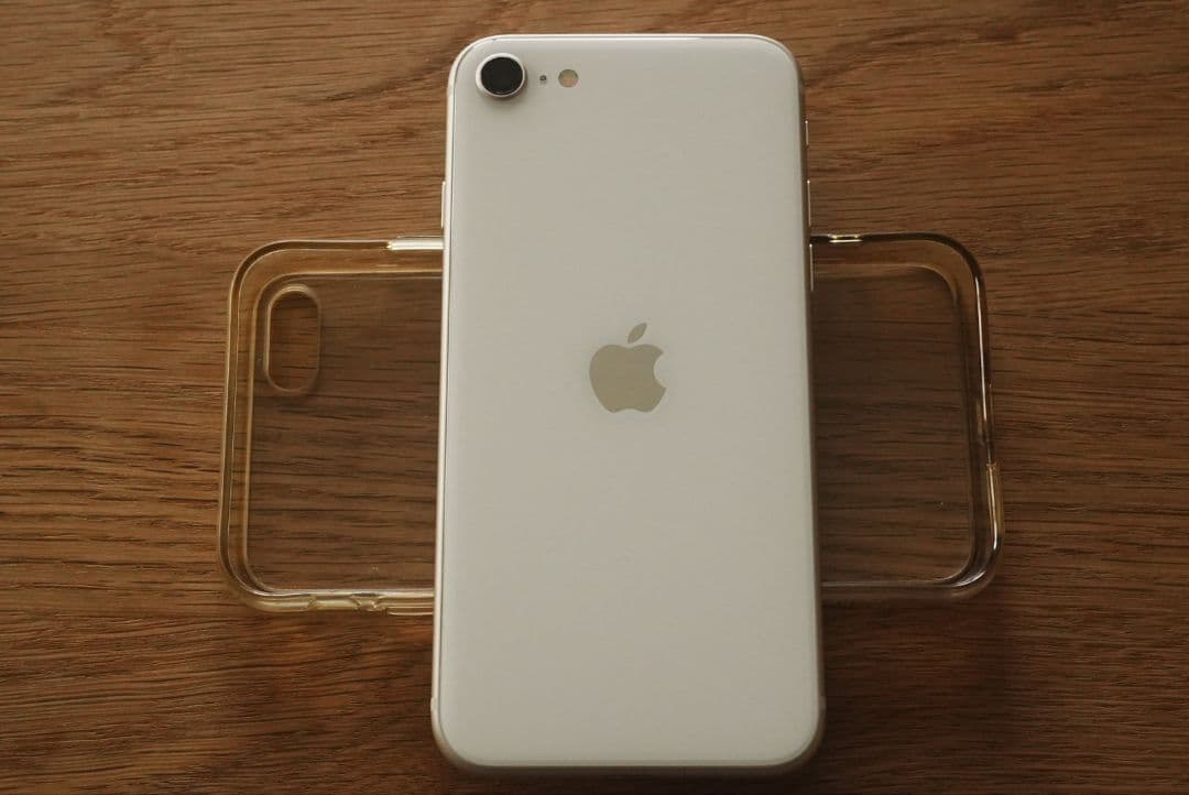 【即日発送】第3世代 iPhone SE 美品　simフリー　64GB