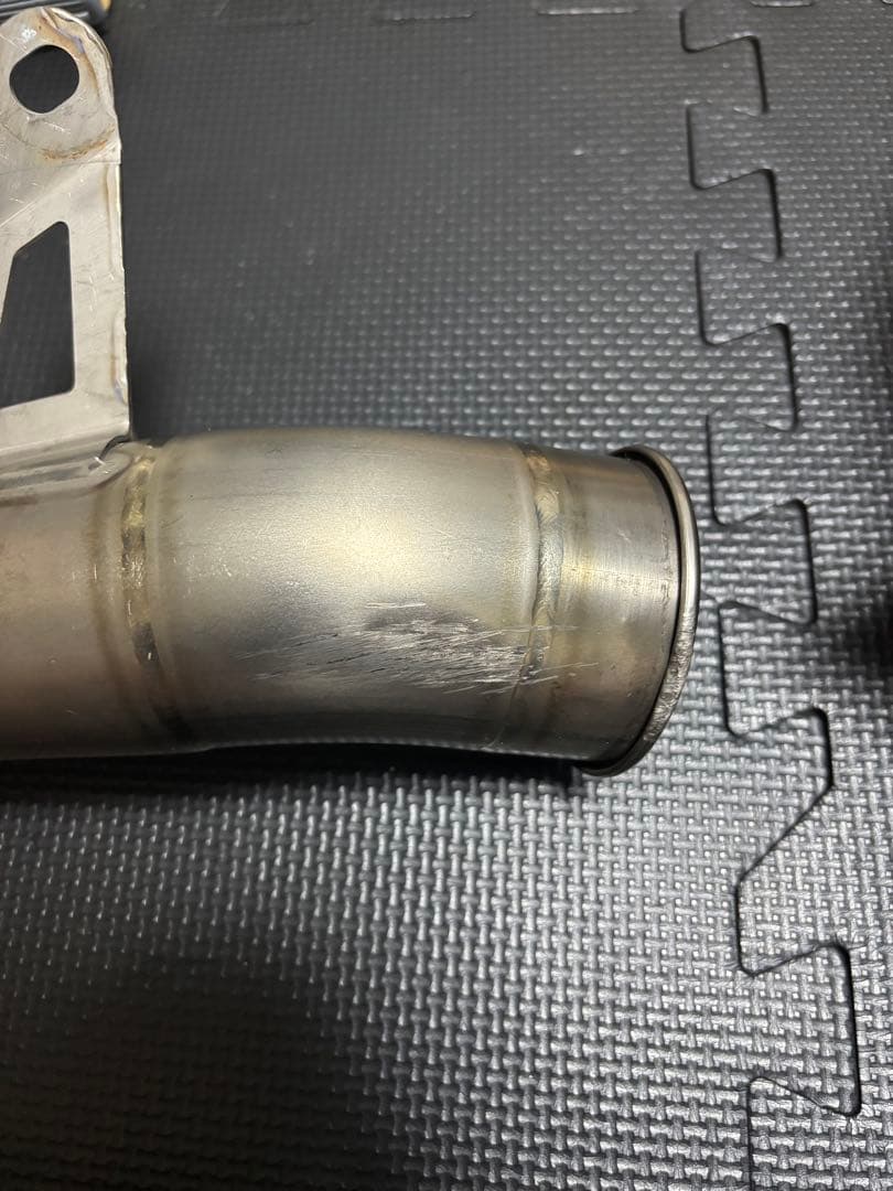 アクラボビッチ マフラー　　AKRAPOVIC