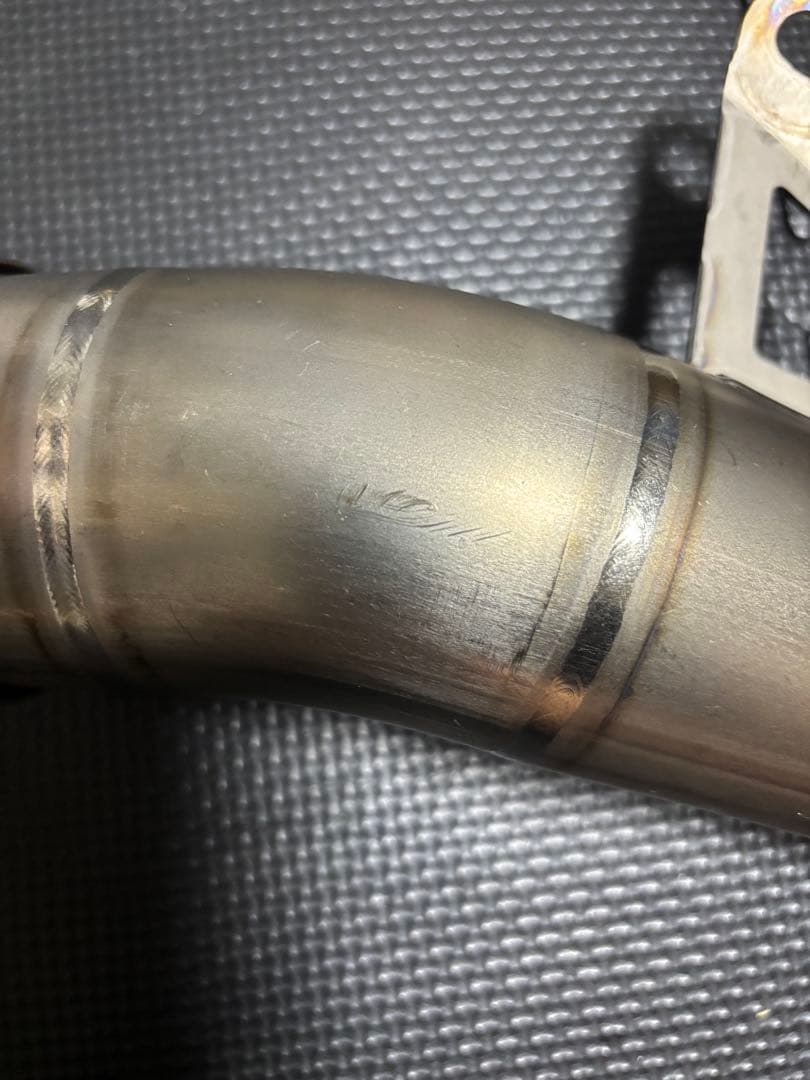 アクラボビッチ マフラー　　AKRAPOVIC