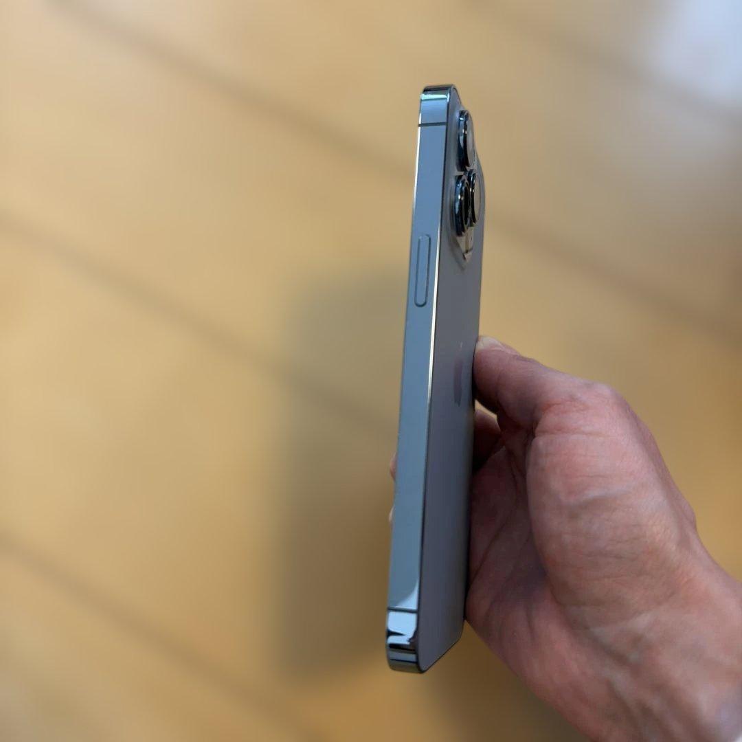 Apple iPhone 13 Pro シエラブルー