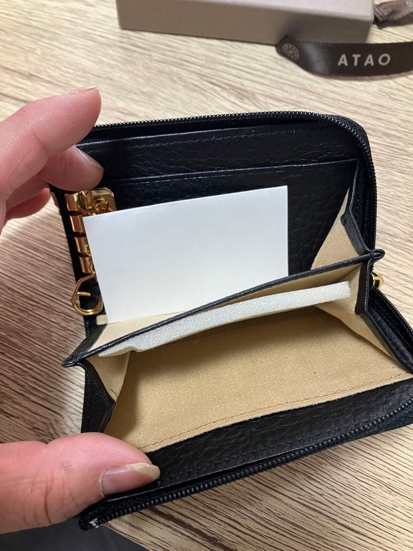 アタオ✳︎レザーキーケース 黒 ゴールド金具