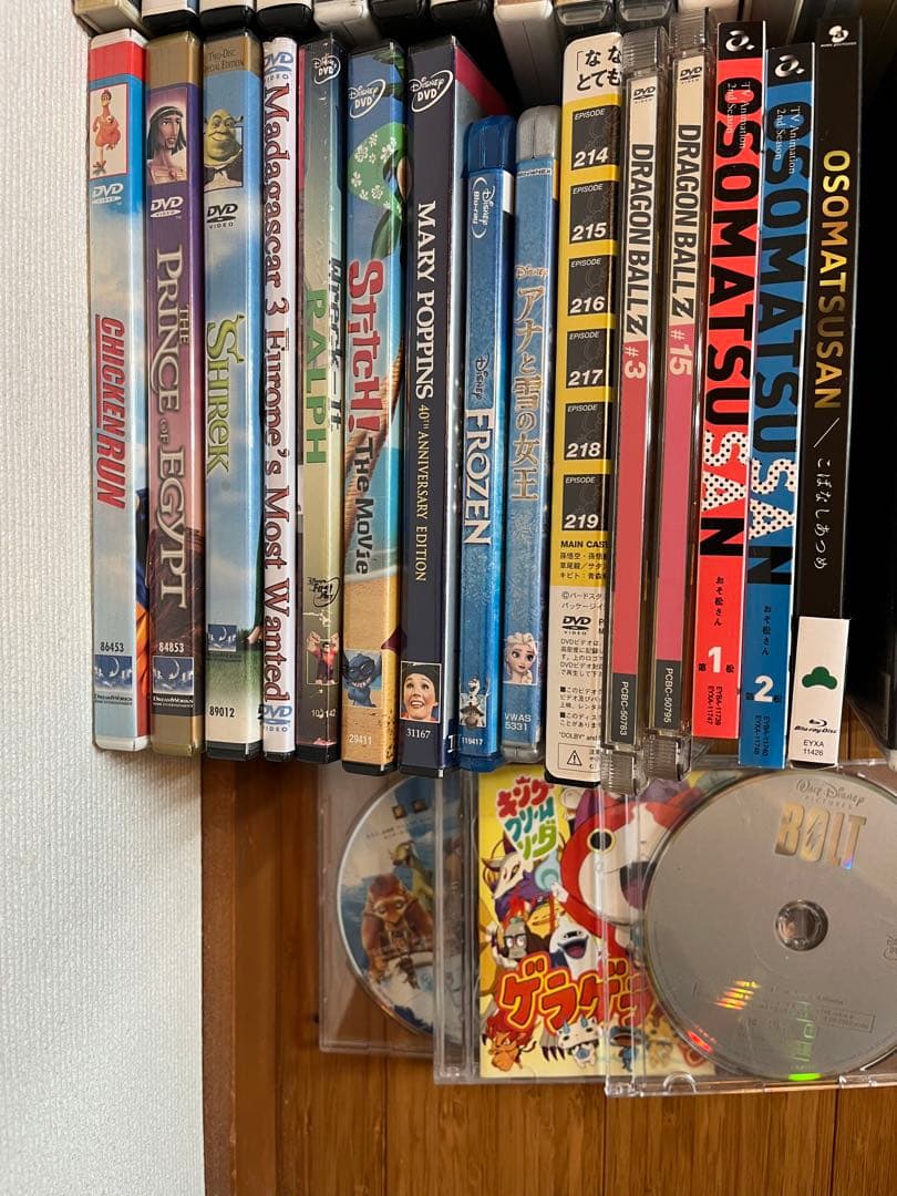 ディズニーなど子供向け　DVD Blu-ray まとめ売り　約100枚以上
